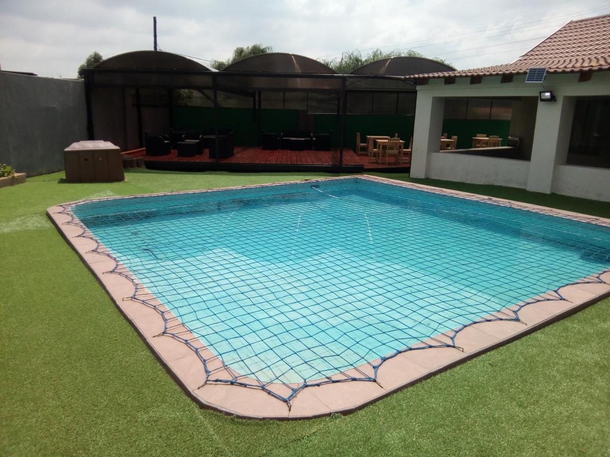 Afrikawisa At O.R. Tambo International Airport Bed and Breakfast Kempton Park Eksteriør billede