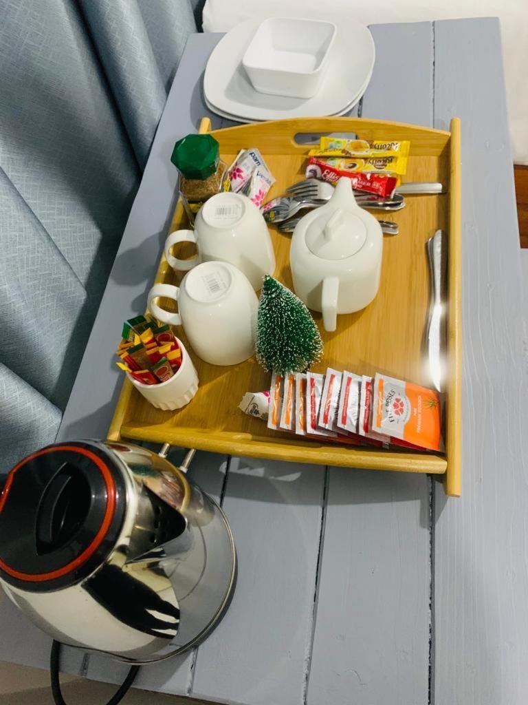 Afrikawisa At O.R. Tambo International Airport Bed and Breakfast Kempton Park Eksteriør billede