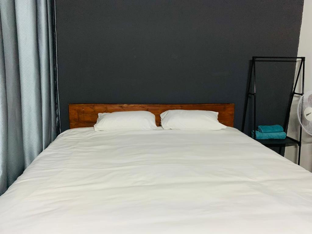 Afrikawisa At O.R. Tambo International Airport Bed and Breakfast Kempton Park Eksteriør billede