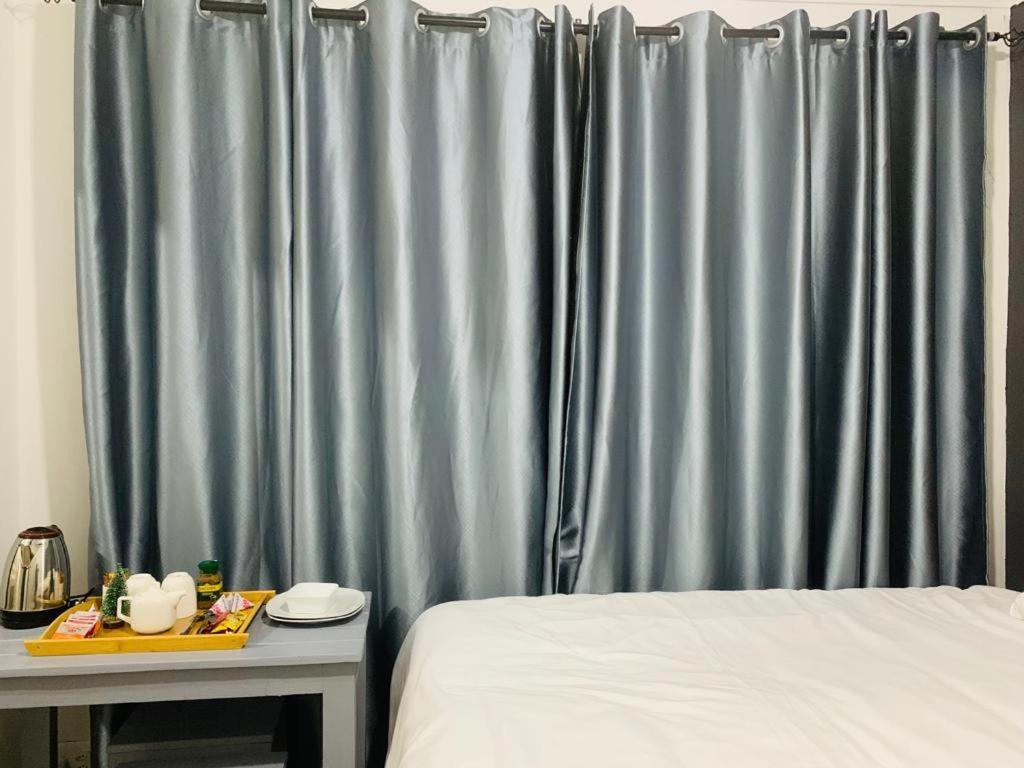 Afrikawisa At O.R. Tambo International Airport Bed and Breakfast Kempton Park Eksteriør billede