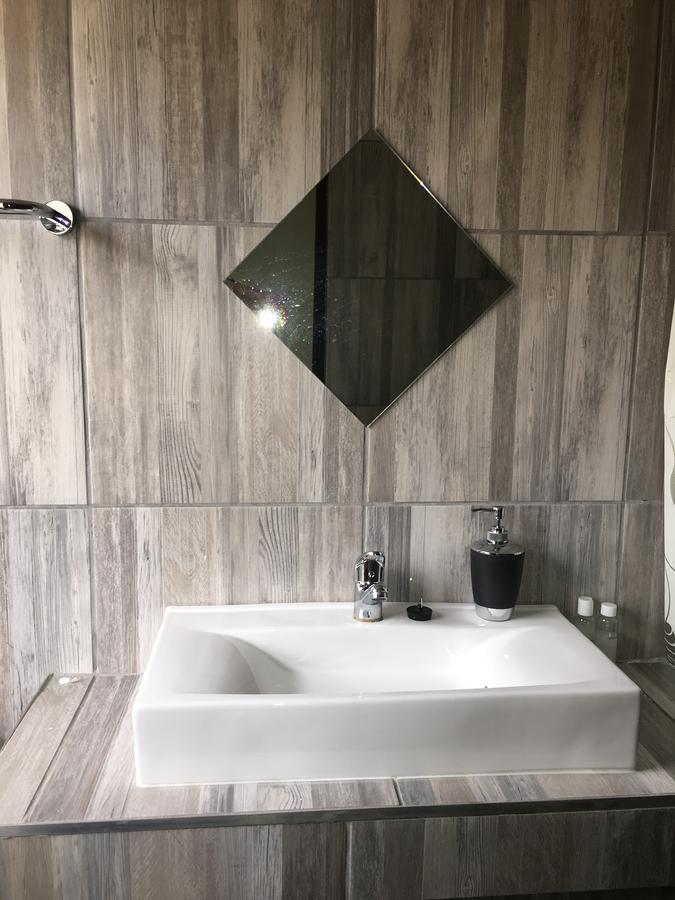 Afrikawisa At O.R. Tambo International Airport Bed and Breakfast Kempton Park Eksteriør billede