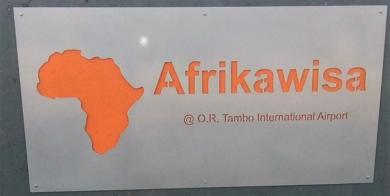 Afrikawisa At O.R. Tambo International Airport Bed and Breakfast Kempton Park Eksteriør billede
